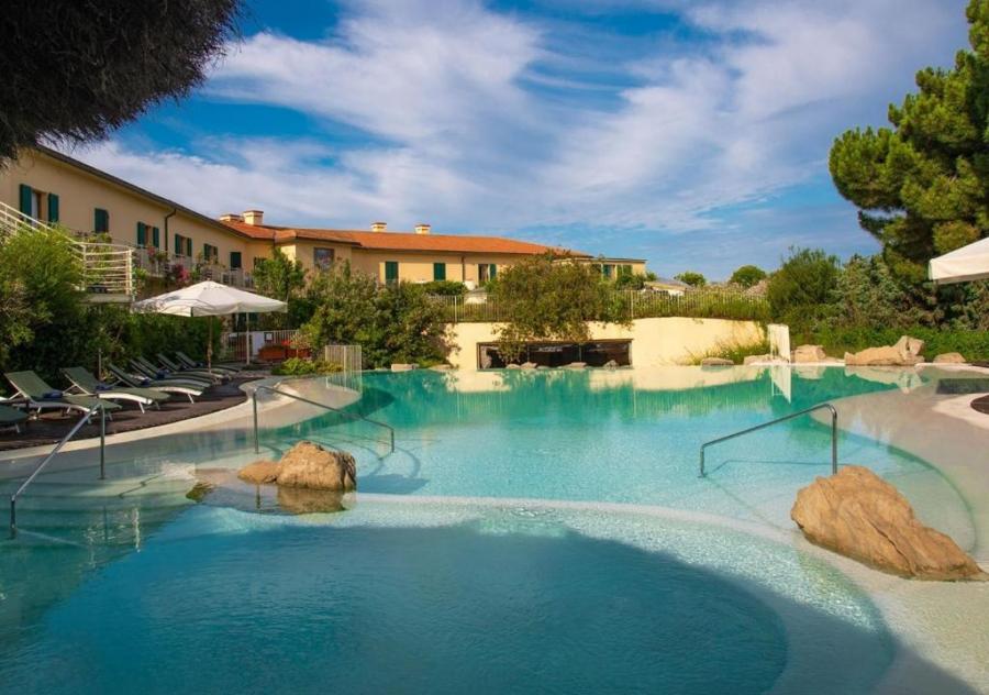 Tombolo Talasso and Beach Resort